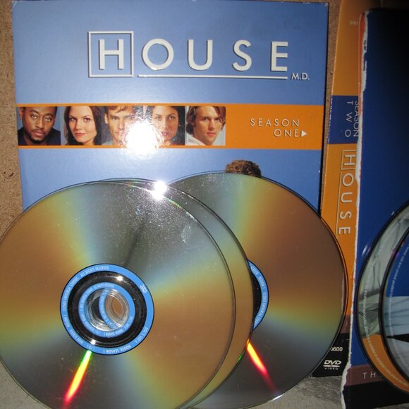 House - Seasons 1, 2, 3 - Picture 3 of 5